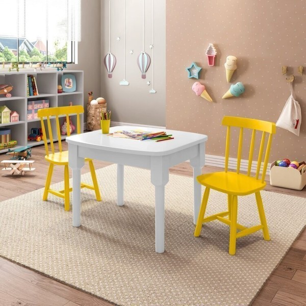 Encontraproduto.com.br - Mesa Infantil com 2 cadeiras Mariah Madeira Maciça e Laca Casatema Branco/Amarelo