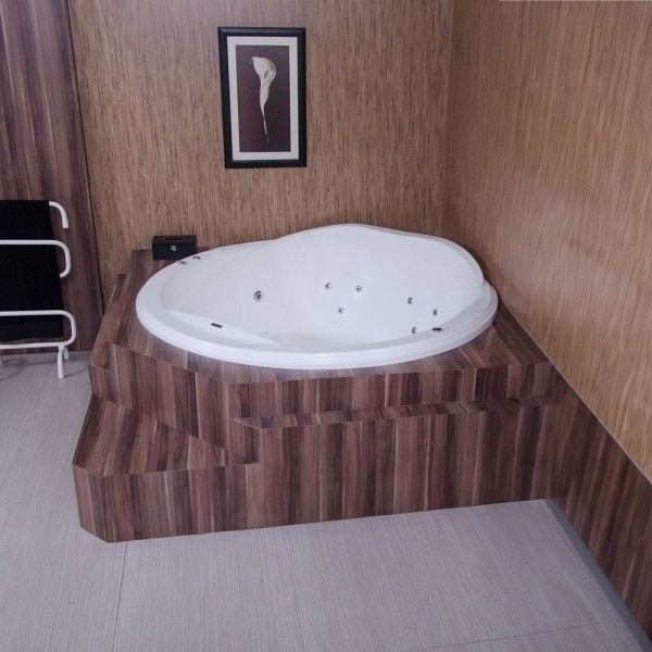 Banheira Hidromassagem Sollene Redonda Em Gel Coat Luxo Com Aquecedor - ø180cm - Volume Ideal 425 Li Branco