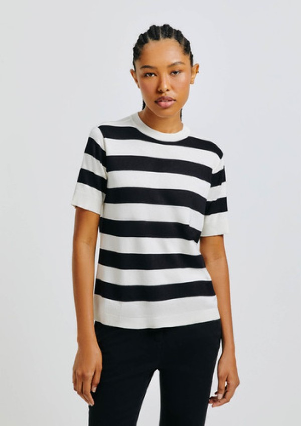 Encontraproduto.com.br - Blusa Feminina Manga Curta Listrada Em Tricô Fio Tinto - Off white