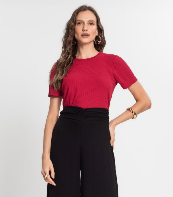 Encontraproduto.com.br - Blusa Feminina Com Torção Endless Vermelho