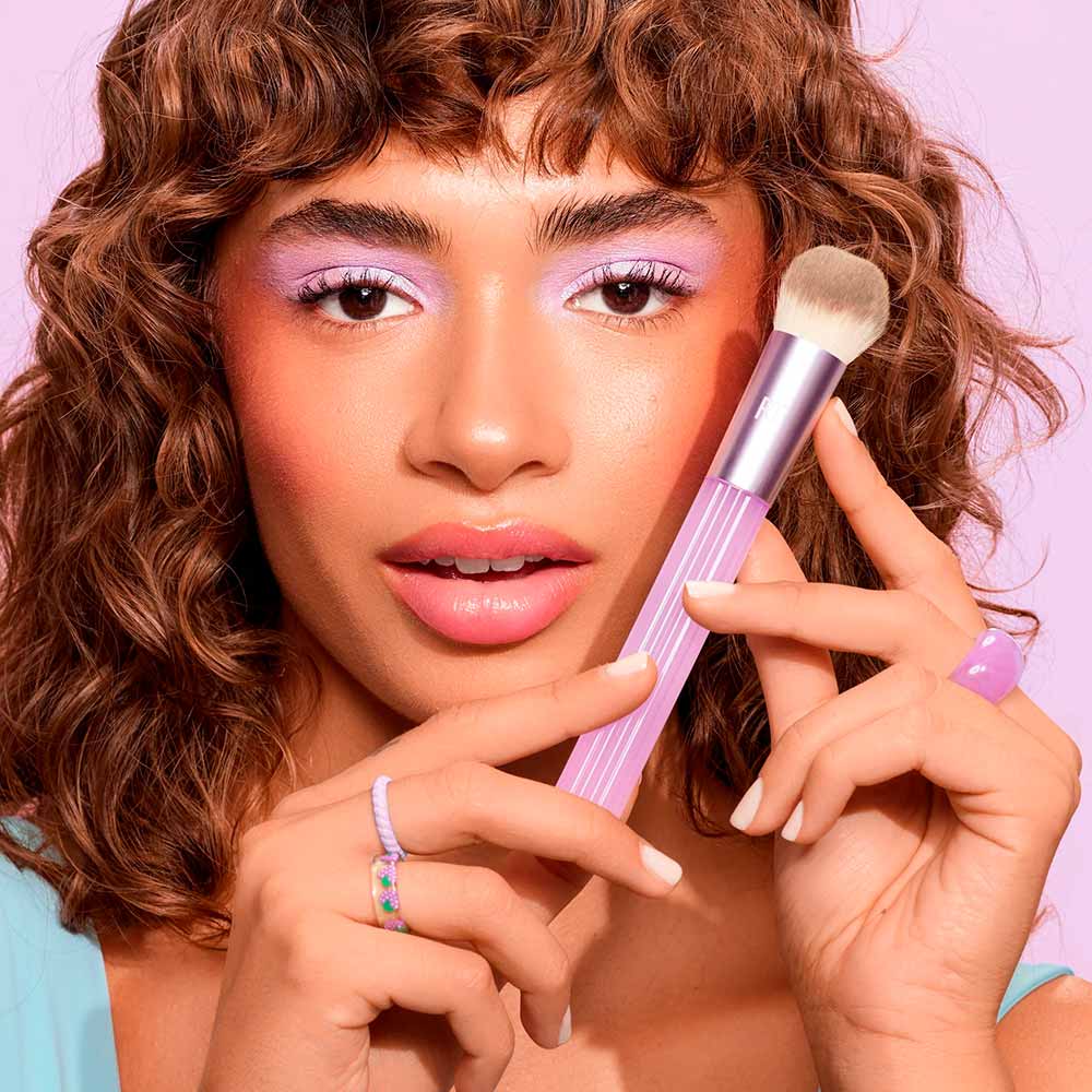 Encontraproduto.com.br - Real Techniques Pastel Pop Plumped Up Kit - 3 Pincéis para o Rosto + 1 Espátula de Maquiagem