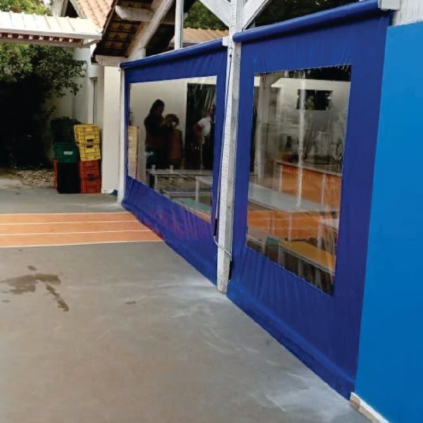 Encontraproduto.com.br - Toldo Cortina Azul c/ visor - 3,70m x 2,20m - kit completo