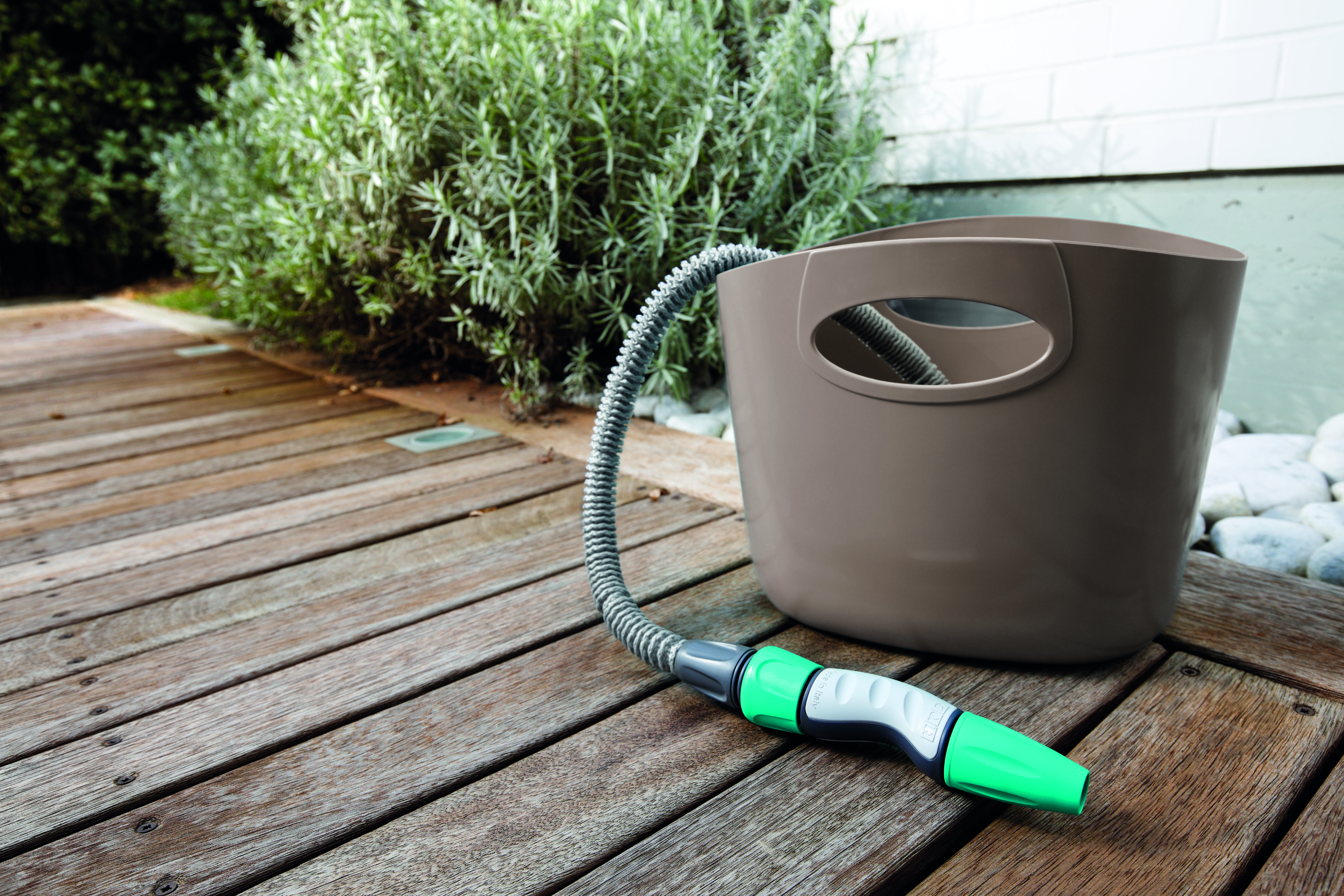 Encontraproduto.com.br - Mangueira de jardim Aquapop 15m cinza GF Garden