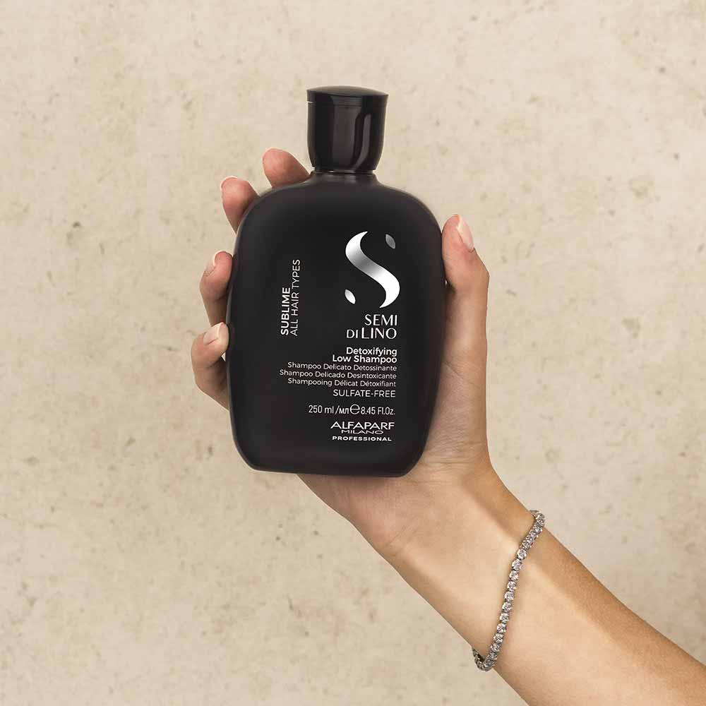 Encontraproduto.com.br - Alfaparf Semi di Lino Sublime Detoxifying Low Shampoo 250ml