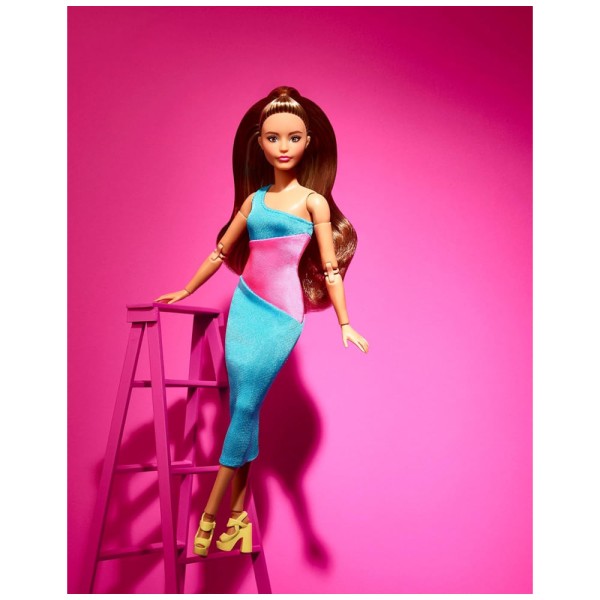 Encontraproduto.com.br - Boneca Barbie Inspirada na Coleção Clássicas com Vestido Midi e Cabelo Longo, Rosa