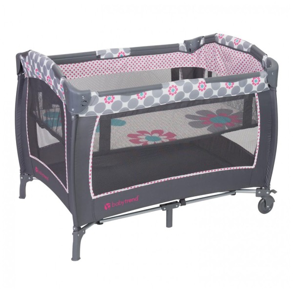 Encontraproduto.com.br - Berço Cercado Portátil com Dossel e 2 Brinquedos de Pelúcia, Baby Trend Daisy Dots, Cinza