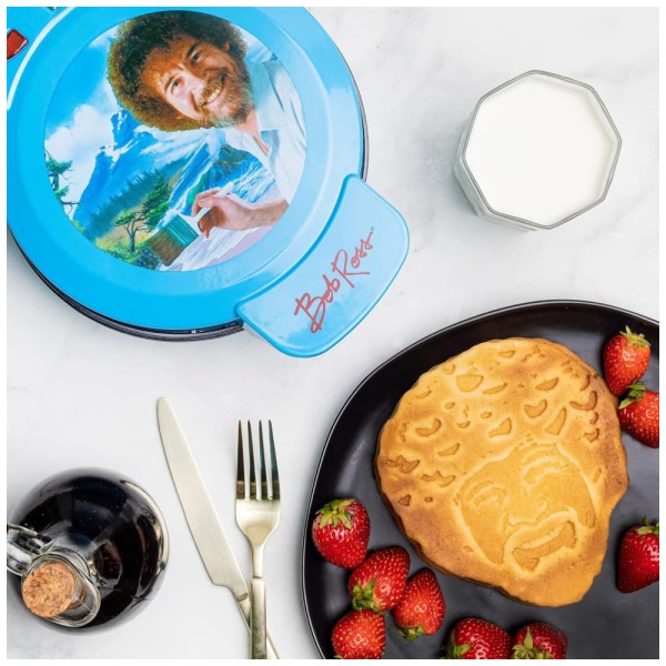 Encontraproduto.com.br - Máquina de Waffle, Tema Bob Ross com Revestimento Antiaderente, 110V 900W, Uncanny Brands, Azul