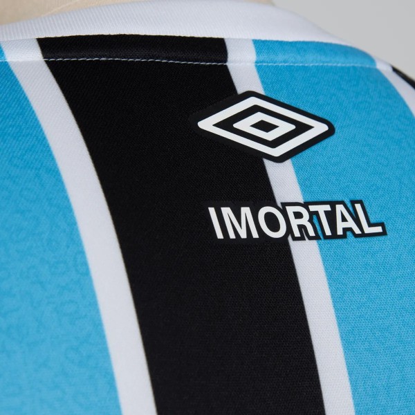 Encontraproduto.com.br - Camisa Grêmio I 2024/25 Umbro Torcedor Infantil - Azul/Preta/Branca