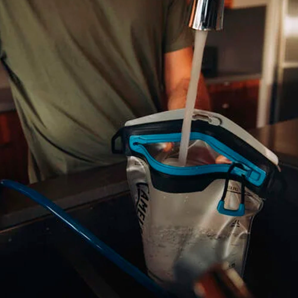 Encontraproduto.com.br - Reservatório de hidratação Fusion CamelBak de 2 litros