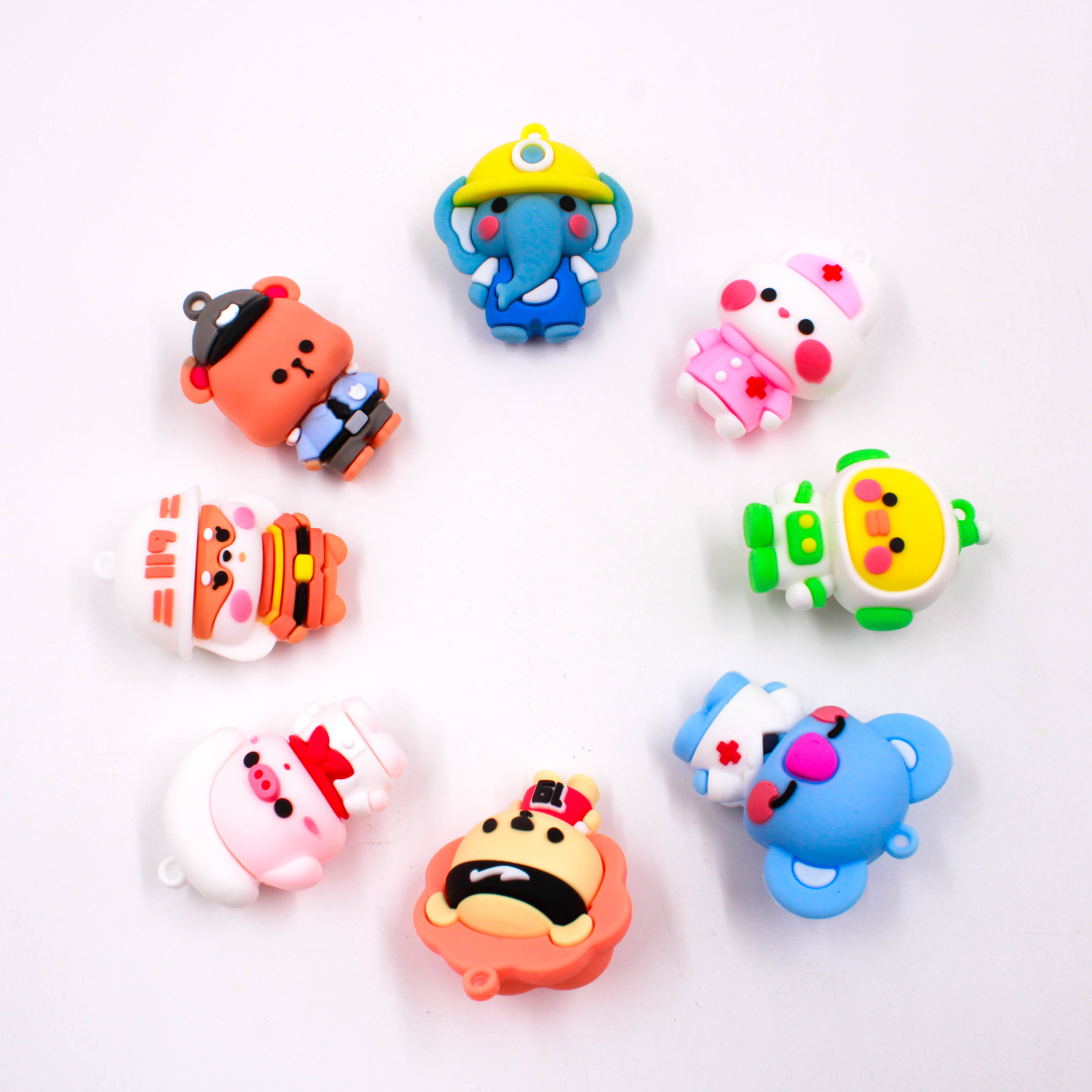 Encontraproduto.com.br - PINGENTE ANIMAIS VARIADOS 50MM EMBORRACHADO COM 16 PEÇAS