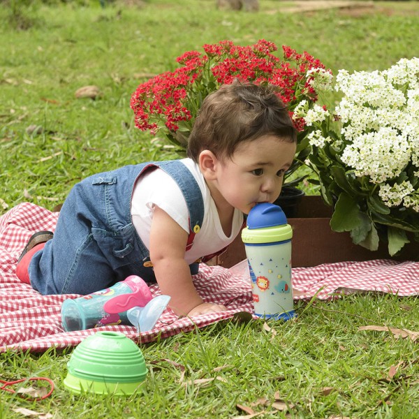 Encontraproduto.com.br - Copo Playful Glow in The Dark Azul Star 240ml 12+M Fisher Price - BB1128OUT [Reembalado]